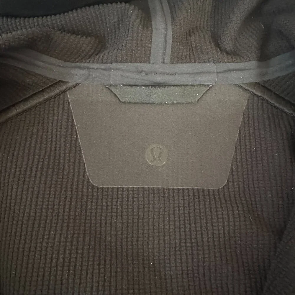 Lululemon Soft Shell Fleece Black Jacket Hooded Size Medium - Picture 3 of 4
